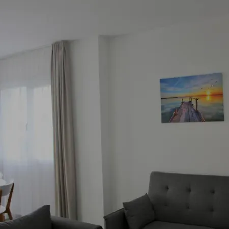Skyline Veranda By Adriatic Living Apartament Golem (Tirana)