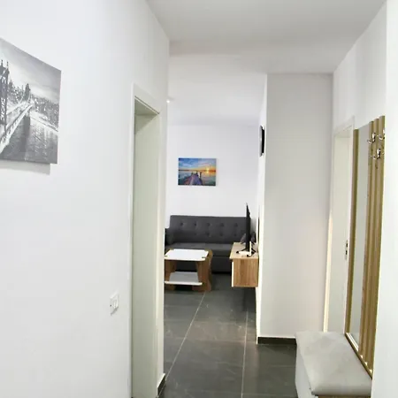 Skyline Veranda By Adriatic Living Golem (Tirana)